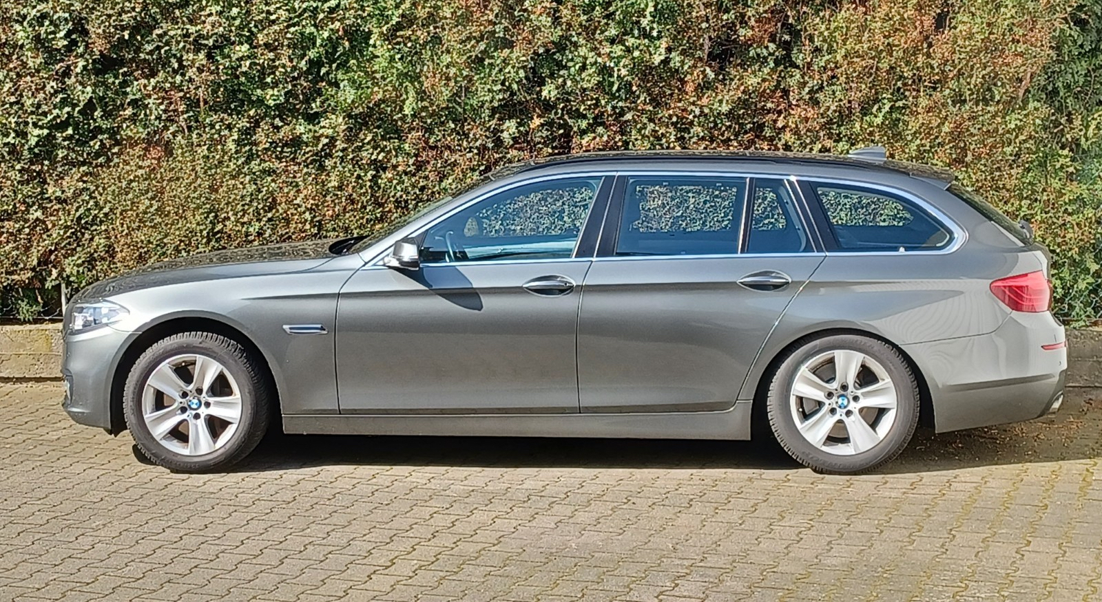 Neue & gebrauchte BMW 5er Touring (F11) 530i Luftfederung